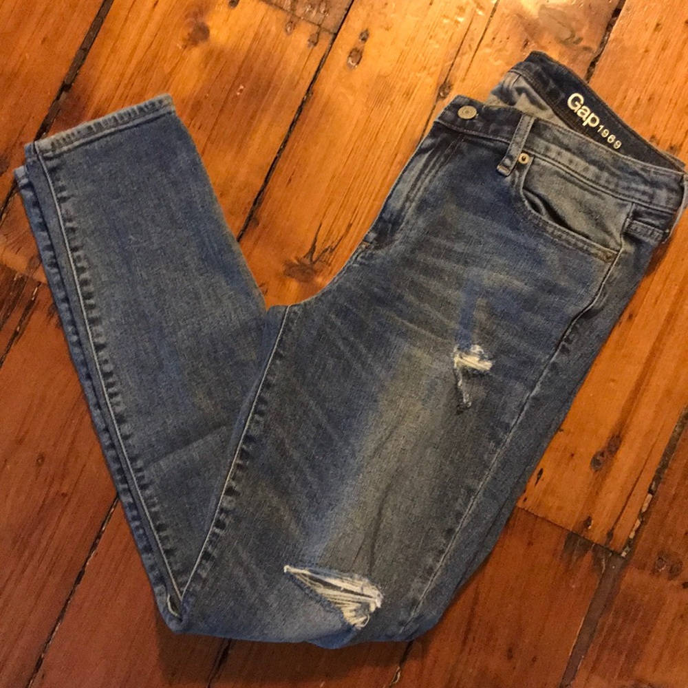 Gap 1968 distressed jeans size 29r